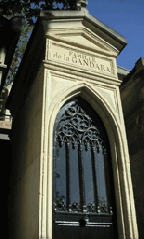 Family grave at the cimetery Père Lachaise in Paris